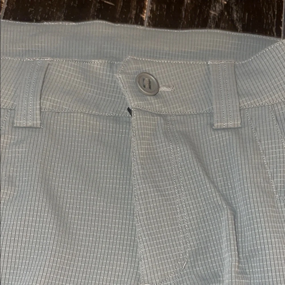 KUIU Men's Cargo Shorts in Gray “Tiburon” - Picture 7 of 7